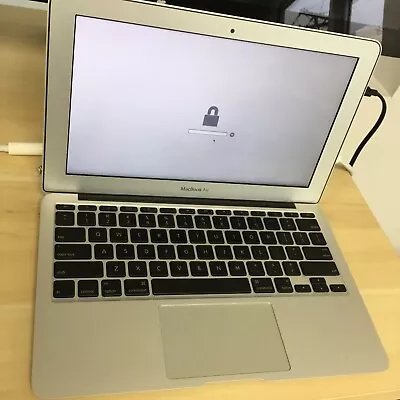 Macbook Air 13” A1319 For Parts Excellent • $30