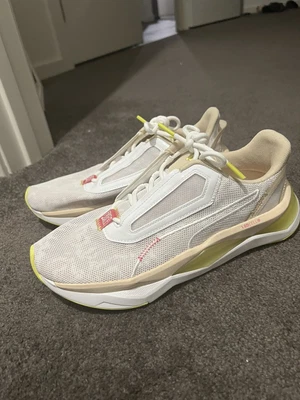 $25 • Buy Womens Puma Sneakers