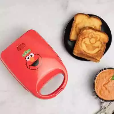 Uncanny Brands Sesame Street Elmo Single Sandwich Maker • $39.99