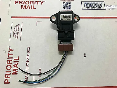  1991-2006 Eclipse Galant Mirage Diamante Map Pressure Sensor Md305600 Genuine • $20