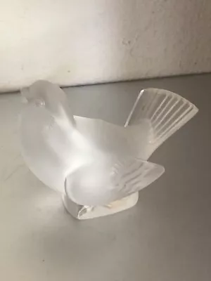 Signed Lalique France Sparrow Frosted Crystal Bird Glass  Head Up   3 1/2 X 4  • £56.55