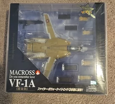 Yamato Macross Valkyrie VF-1A Figure  • $125