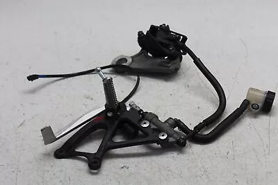 09-14 Yamaha Yzf R1 Right Rearset W Master And Caliper  • $35