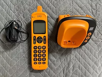 Motorola XT801 DECT 6.0 Waterproof Cordless Phone With Connect Cell - Orange • $14.99