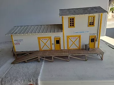  O  Scale Wood Building JANIS MINING CORP • $149