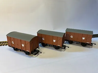 £16 • Buy Hornby R1109- 3 X GWR 12T Ventilated Box Vans- Brown - No 43 Unboxed- Excellent