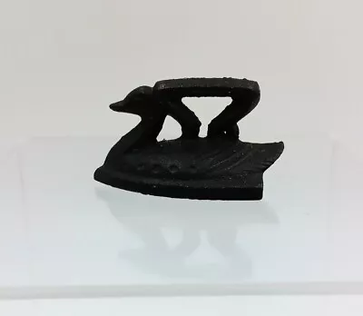 Vintage Miniature Swan Iron Cast Iron Child’s Toy Dollhouse  Metal  • $10.86