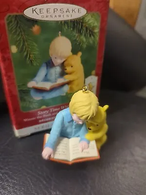 Hallmark Keepsake Ornament Story Time With Pooh 2000 * Classic Pooh Series 2nd • $8