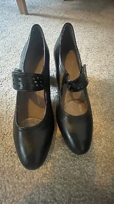 £2.99 • Buy Ladies Shoes Size 8