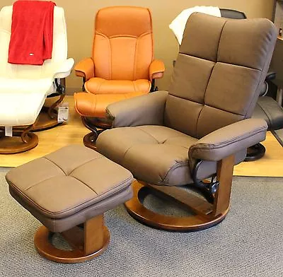 NEW Comfort Chair 804-24-103 Chocolate NuBuck Leather Chair Recliner Mac Motion • $1499