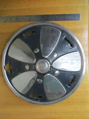 Unknown Vintage 1970s Hubcap Vintage Wheel Cover Fits 13 Inch Rim Aluminium • $25