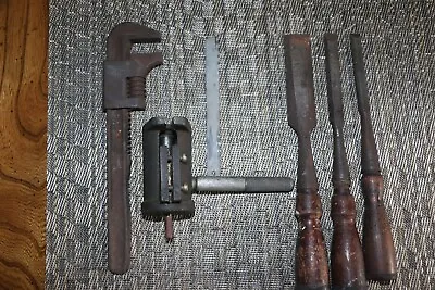 Vintage Monkey Wrench 3 Wood Chisels & Vintage Mechanical Hack Saw • £48.21