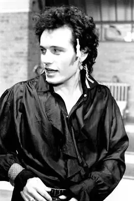 Adam Ant At Mtv 1981 OLD MUSIC PHOTO • £5.64