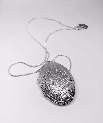 925 Sterling Silver Plated Large Oval Carved Open Locket & Chain 925 Hallmarked • £10.99