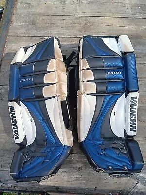 VAUGHN USA HOCKEY GOALIE PADS 28” Blue & White • $89.95