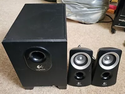 Logitech Z313 2.1 Multimedia Speaker System With Subwoofer • £40