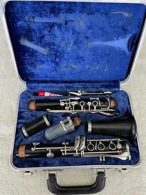 Selmer Bundy Bb Clarinet Plastic Black 1956 • $49.99