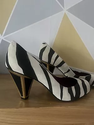 Ladies Beverley Feldman Zebra Print Heels Shoes New BNWOT Size 7 Grey Black • £30