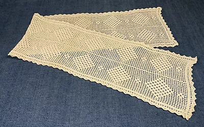 Vintage Hand Crocheted Dresser Scarf Geometric Design Off White Cotton • $13.50