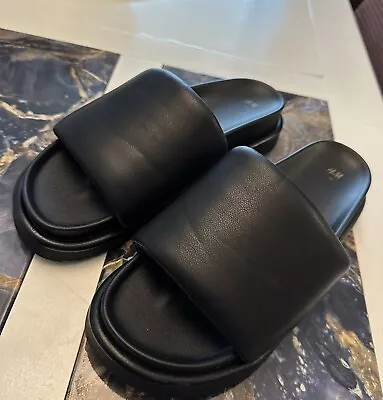 H&M WOMENS BLACK SLIDER SANDALS - Size 39 • £5