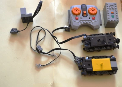 £89.78 • Buy LEGO City Railroad Engine 9 Volt Battery Box 64227 58123
