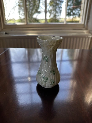 £10 • Buy Belleek Fine China Vase Shamrock Design Makers Mark 13cm