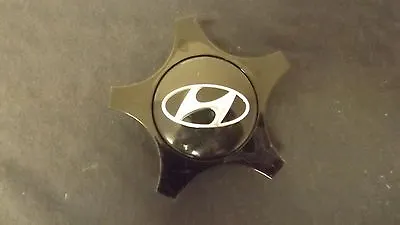 Hyundai Veloster OEM Wheel Center Cap Black Finish 52960-2V000 • $8.75