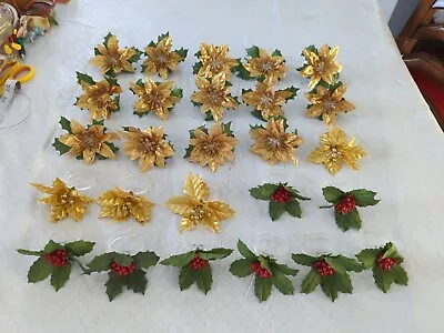 Vintage Plastic Holiday Napkin Rings With Flowers And Berries 26 Total • $26