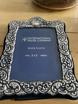 Vintage INTERNATIONAL SILVER COMPANY Silver Plated Bow/Ribbon Picture Frame 3x5” • $23