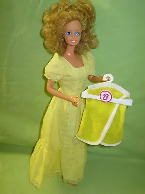 VINTAGE Superstar Era BARBIE 1982 MAGIC CURL DOLL In Outfit W/ Towel Wrap + Ring • $19.99