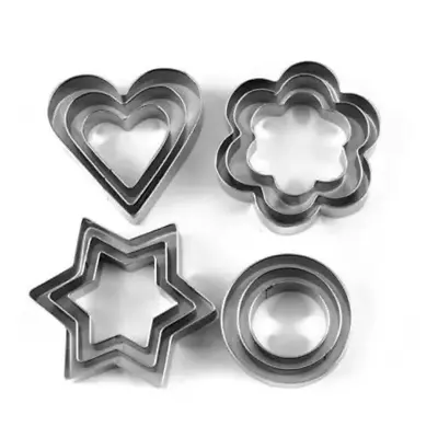 £3.29 • Buy Christmas Cookie Cutter 12Pcs 4 Shapes 3 Sizes  Metal Set Pastry Cake Biscuit