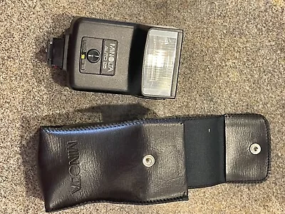 Minolta Auto 25 Shoe Mount Electronic Flash W/Soft Case • $14.99