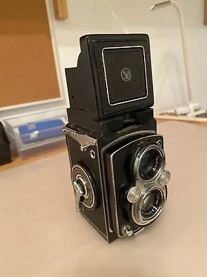 Yashica-Mat TLR Medium Format Camera. Spares / Repair. • £5.50