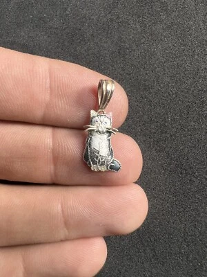 $4 • Buy 1g Vintage Sterling Silver 925 Enamel Cat Pendant Jewelry Lot A