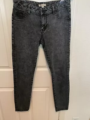 CABI Women’s #966 Mid Rise Jegging Skinny Jeans SZ 4 Black Acid Wash Retro Denim • $21