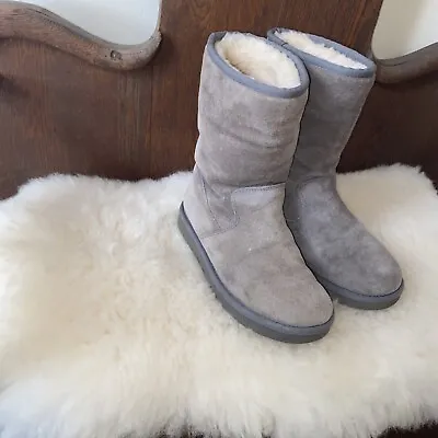 UGG Womens Pierce 1006031 Leather Zip  SheepSkin Boots TAUPE GRAY  SIZE 5 • $23.99