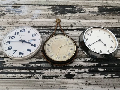 £15 • Buy Joblot X3 Quartz Wall Clocks Metamec. Jones Etc All Broken-Ideal Parts/Repairs