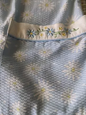 Vintage House Coat Morning Glory Blue W Daisies Pockets And Embroidery Size XL  • $24