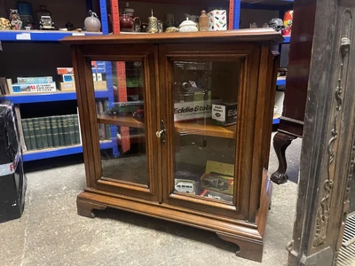 £75 • Buy Mahogany Display Cabinet With Bevel Edge Glazing On 3 Sides With Key