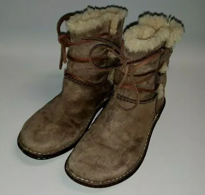 UGG Womens Boots Size 6 3335 F8911F Caspia Lace Brown Suede Sheepskin Lined  • $29.94