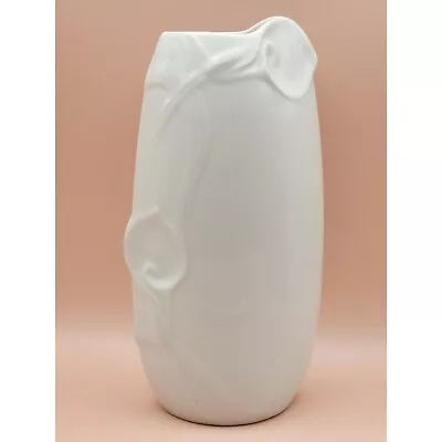 Vintage Mikasa Embossed White Vase Made In Japan Calla Lily • $29.99