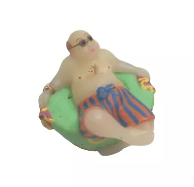 Vintage Candle Boston Warehouse - Pool Lounging Beach Man • $7