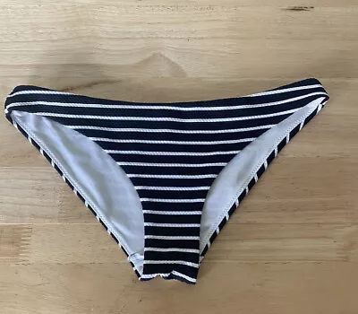 H&M Womens Black White Striped Textured Bikini Swimsuit Bottom Sz 4 • $3.49