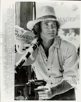 1977 Press Photo Actor Director & Producer Michael Landon Behind The Camera • $9.99