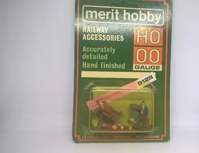 Merit Ticket Collector & Queue Figures For Hornby Triang Railways Oo Gauge • £8.99