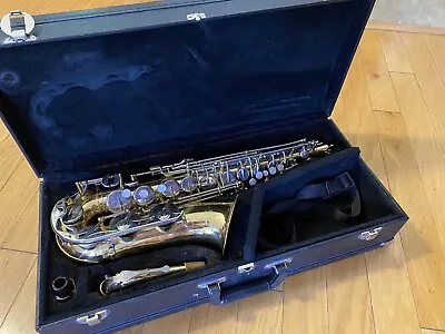 Used Working Gold Vito Alto Saxophone With Case Made In Japan Good Condition • $300