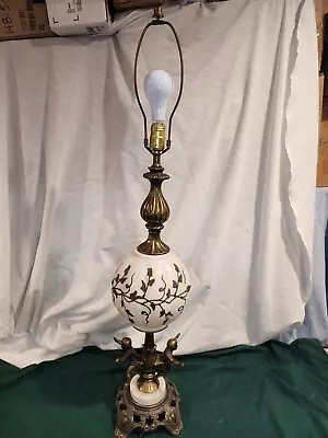 EF & EF INDUSTRIES Vintage 1970 Lamp Ornate Glass/Cherubs VERY NICE! • $29.99