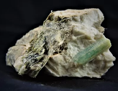 Aqua Marine Beryl In Albite Quartz & Mica Matrix - Haddam CT USA • $7.99