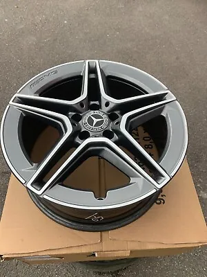 1 X Mercedes AMG Rim A / B Kl CLA A177 A118 A247 7.5 X 18 ET33.5 A1774013800  • $415.56