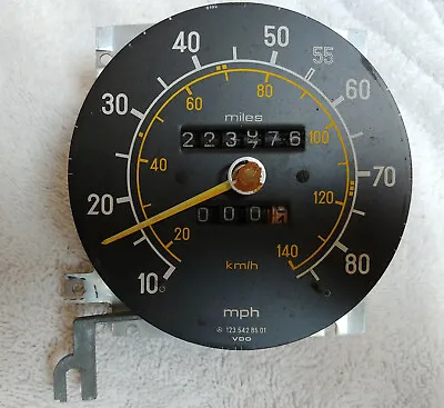 Mercedes W123 Instrument Cluster Speedometer 80 Mph 123 542 8501 • $75